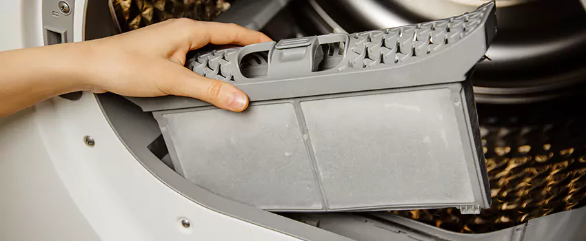 Signs Of A Clogged Dryer Lint Trap in Kingsport, Tennessee